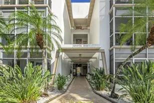 2970 NE 16th Ave, Oakland Park, FL 33334 - Photo 2