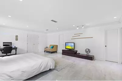 19885 NE 22nd Ave, Miami, FL 33180 - Photo 66