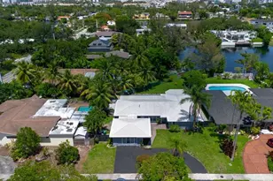 19885 NE 22nd Ave, Miami, FL 33180 - Photo 2