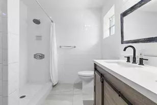 19885 NE 22nd Ave, Miami, FL 33180 - Photo 56