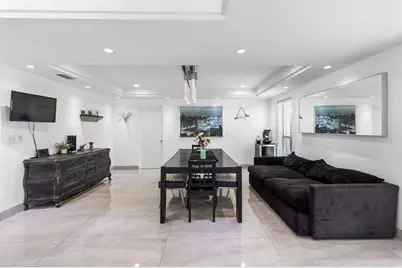 19885 NE 22nd Ave, Miami, FL 33180 - Photo 16