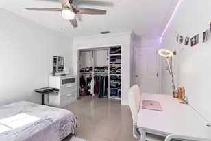 19885 NE 22nd Ave, Miami, FL 33180 - Photo 54