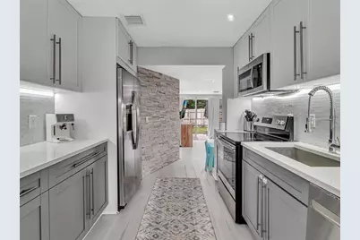 81 NW 47th Ct, Fort Lauderdale, FL 33309 - Photo 20