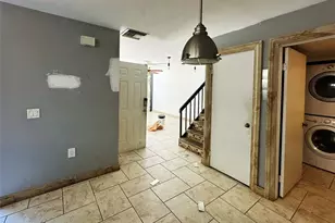 1700 Embassy Dr Unit, West Palm Beach, FL 33401 - Photo 2