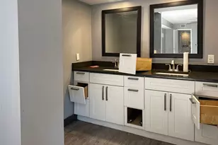 1700 Embassy Dr Unit, West Palm Beach, FL 33401 - Photo 6