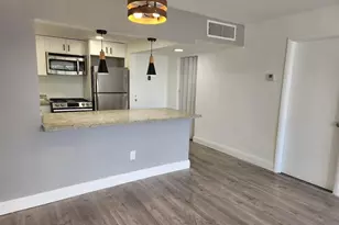 2175 NE 170th St, North Miami Beach, FL 33162 - Photo 2