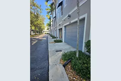 2309 NE 9th Ave, Unit #2309, Wilton Manors, FL 33305 - Photo 4