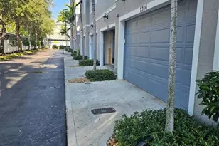 2309 NE 9th Ave, Wilton Manors, FL 33305 - Photo 4