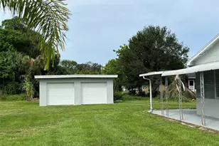 1811 N 47th St, Fort Pierce, FL 34947 - Photo 2