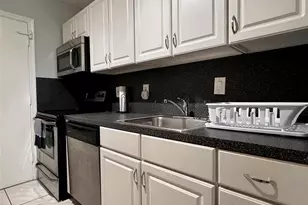 2271 NE 68th St, Fort Lauderdale, FL 33308 - Photo 14