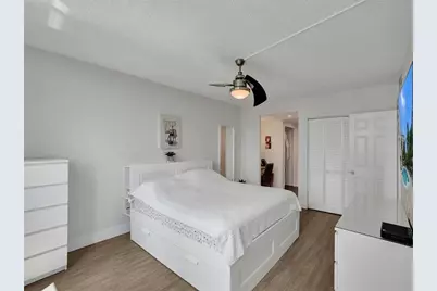 4200  Hillcrest Dr, Unit #717, Hollywood, FL 33021 - Photo 12