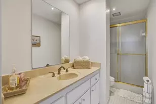 4200 Hillcrest Dr, Hollywood, FL 33021 - Photo 18