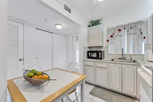 8950 Sunrise Lakes Blvd, Sunrise, FL 33322 - Photo 2