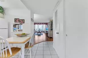 8950 Sunrise Lakes Blvd, Sunrise, FL 33322 - Photo 4