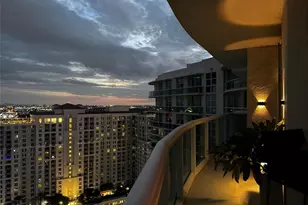 347 N New River Dr E, Fort Lauderdale, FL 33301 - Photo 2