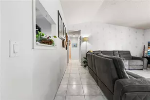 8610 NW 46th St, Lauderhill, FL 33351 - Photo 20