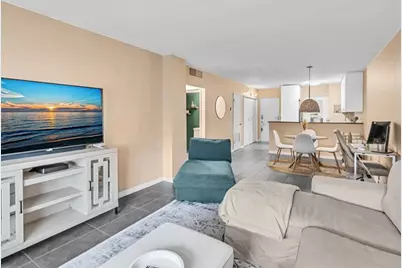 2555 NE 11th St, Unit #610, Fort Lauderdale, FL 33304 - Photo 14