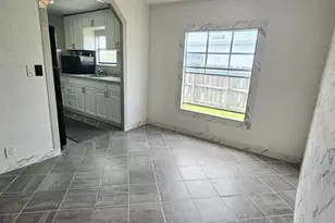 21511 NW 3rd St, Pembroke Pines, FL 33029 - Photo 4
