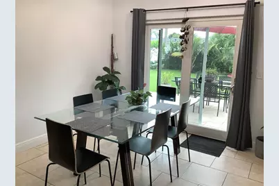 8260 NW 11th Ct, Pembroke Pines, FL 33024 - Photo 6