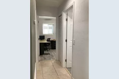 8260 NW 11th Ct, Pembroke Pines, FL 33024 - Photo 10