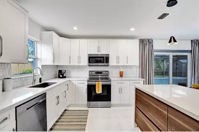 4450 NE 15th Terr, Oakland Park, FL 33334 - Photo 18