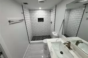 [Address not provided], Lauderdale Lakes, FL 33319 - Photo 16