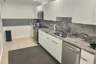 140 NE 19th Ct, Wilton Manors, FL 33305 - Photo 24