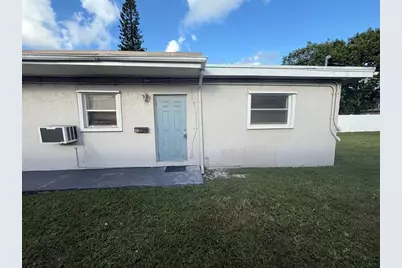 604 NW 10th St, Unit #B, Hallandale Beach, FL 33009 - Photo 2