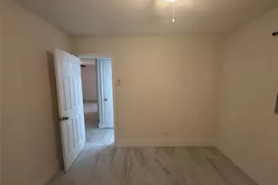 604 NW 10th St, Hallandale Beach, FL 33009 - Photo 8