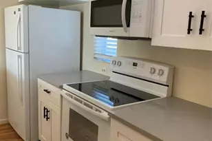 10038 Twin Lakes Dr, Coral Springs, FL 33071 - Photo 2