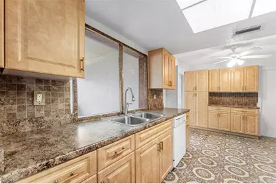 4706 NW 43rd Ter, Tamarac, FL 33319 - Photo 12