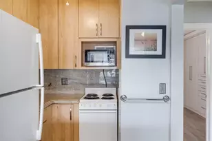 851 Atlantic Shores Blvd, Hallandale Beach, FL 33009 - Photo 18