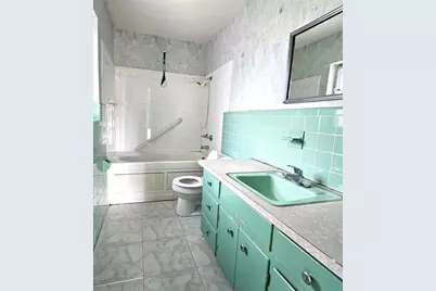 370 NW 65th Ave, Plantation, FL 33317 - Photo 6