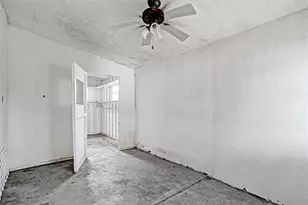 21851 S Heritage Cir, Pembroke Pines, FL 33029 - Photo 52