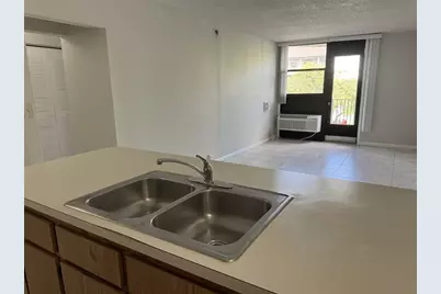 2771  Riverside Dr, Unit #310, Coral Springs, FL 33065 - Photo 2