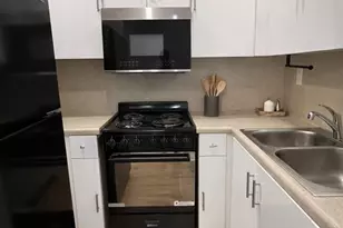 1142 NE 4th Ave, Fort Lauderdale, FL 33304 - Photo 2