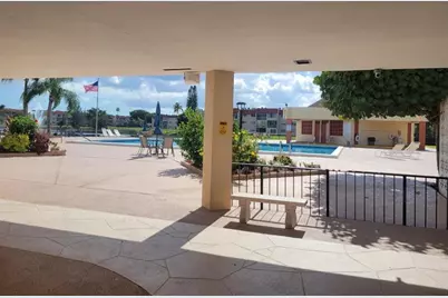 2950 W Sunrise Lks Dr, Unit #305, Fort Lauderdale, FL 33322 - Photo 8
