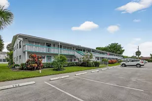 140 Ventnor I Unit, Deerfield Beach, FL 33442 - Photo 2