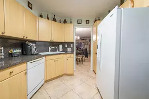 3575 Brokenwoods Dr, Coral Springs, FL 33065 - Photo 6