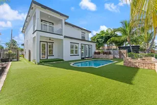 909 Mango Isle, Fort Lauderdale, FL 33315 - Photo 8