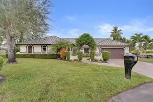 1041 SW 92nd Ave, Plantation, FL 33324 - Photo 2
