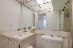 9400 Sunrise Lakes Blvd, Sunrise, FL 33322 - Photo 20