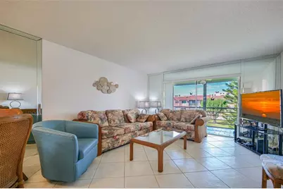 9400  Sunrise Lakes Blvd, Unit #304, Sunrise, FL 33322 - Photo 4