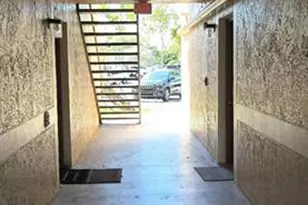 301 W Palm Way Unit, Pembroke Pines, FL 33025 - Photo 36