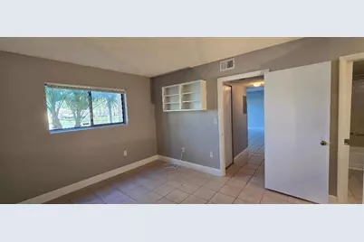 301 W Palm Way, Unit #107, Pembroke Pines, FL 33025 - Photo 4