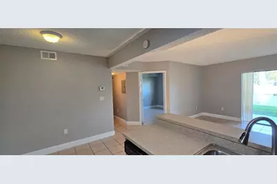 301 W Palm Way, Unit #107, Pembroke Pines, FL 33025 - Photo 8