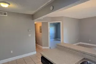 301 W Palm Way Unit, Pembroke Pines, FL 33025 - Photo 8