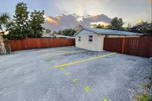 279 Hach Ln (2/1), West Palm Beach, FL 33415 - Photo 24