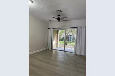 761 SW 122nd Ter, Pembroke Pines, FL 33025 - Photo 4