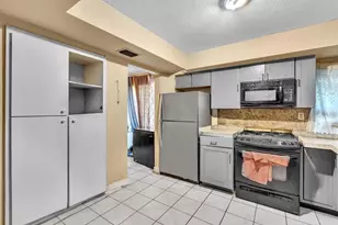 3400 NW 39th Ave, Lauderdale Lakes, FL 33309 - Photo 16